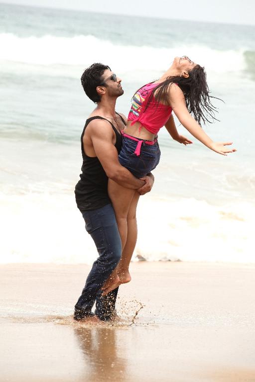 Konala Irunthalum Ennodadhu Movie Stills