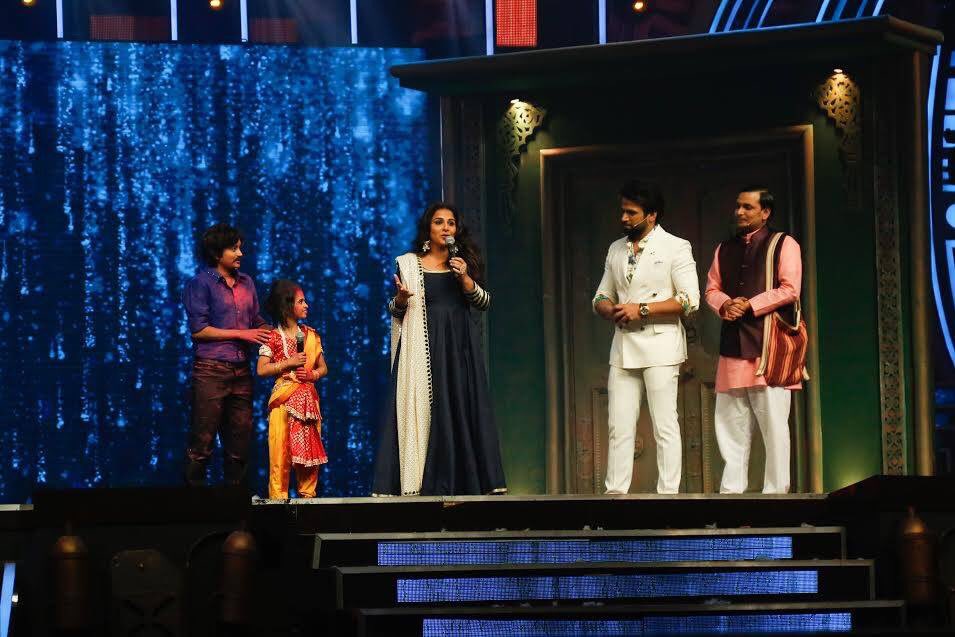 Vidya Balan on the sets of Super Dancer India