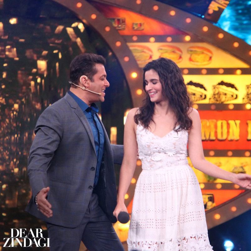 Alia Bhatt promotes Dear Zindagi on Salman Khan's Bigg Boss 10