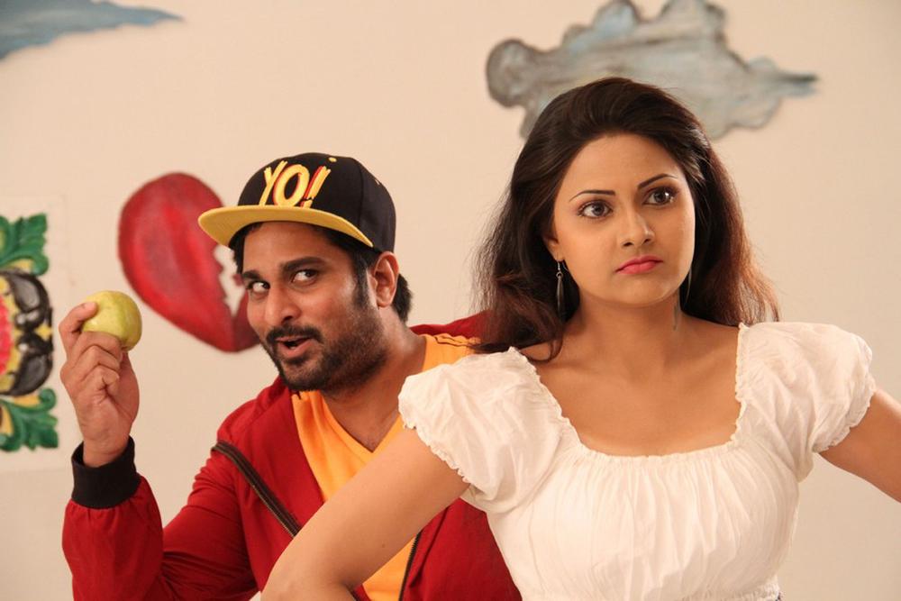 Richard Rishi, Manochitra still from Andaman tamil movie