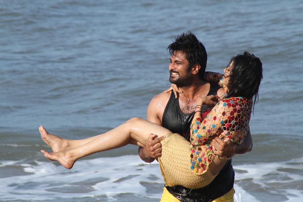 Richard Rishi, Manochitra still from Andaman tamil movie