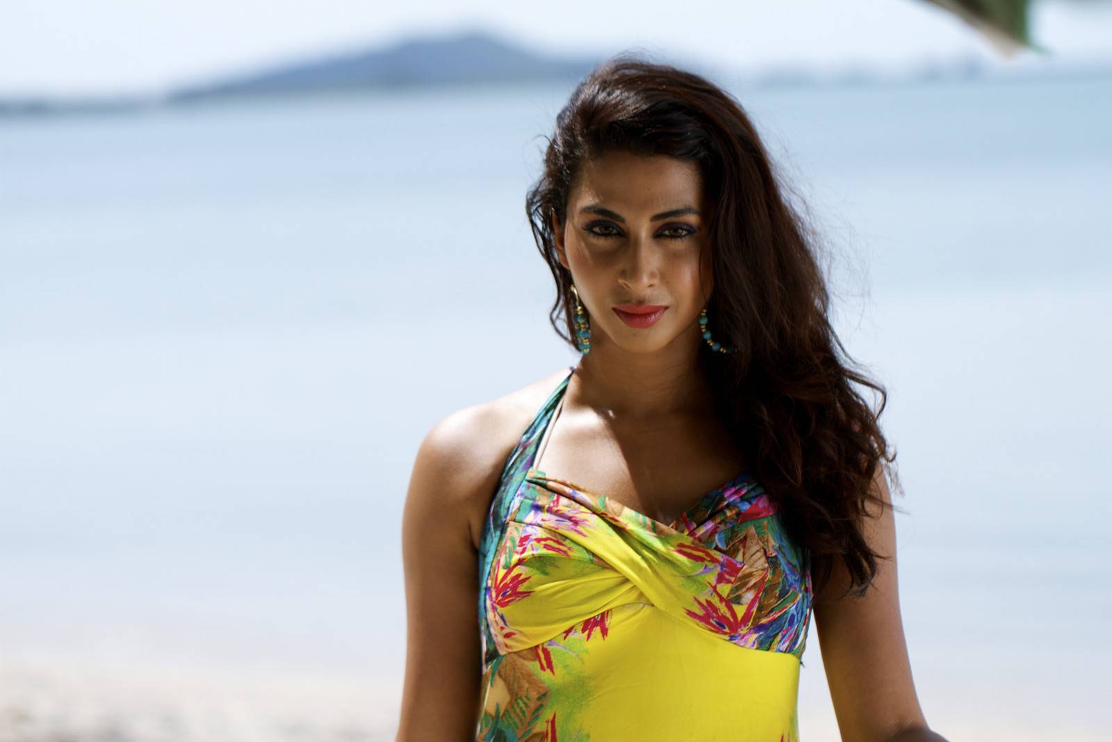 Aata Telugu Movie Stills | Gayathri Iyer