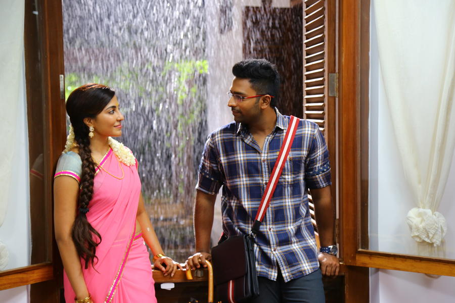 Shanthnoo Bhagyaraj, Parvathy Nair still from Koditta Idangalai Nirappuga Movie