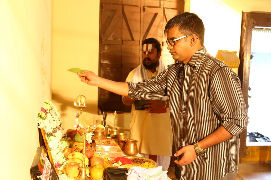 Mannavan Vanthanadi Movie Pooja Stills