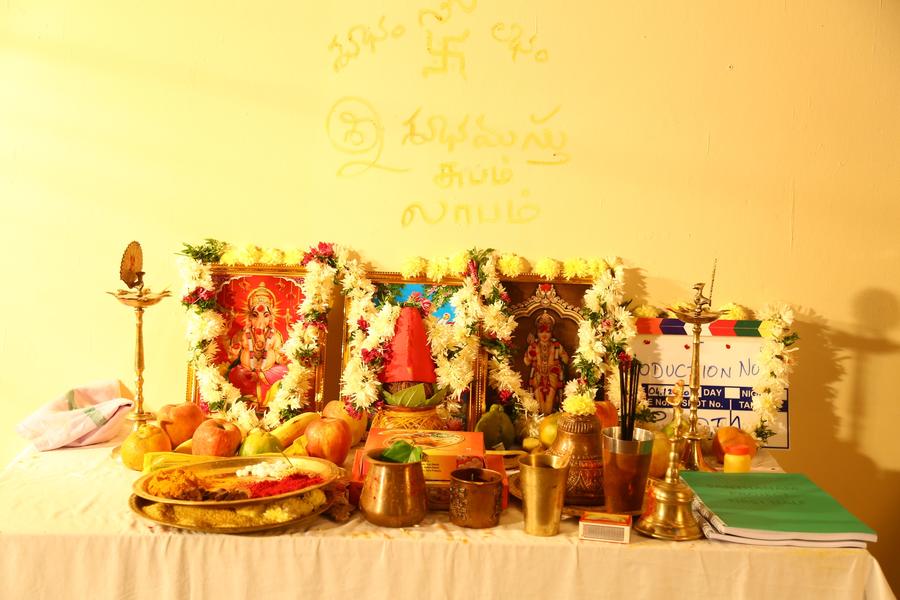 Mannavan Vanthanadi Movie Pooja Stills