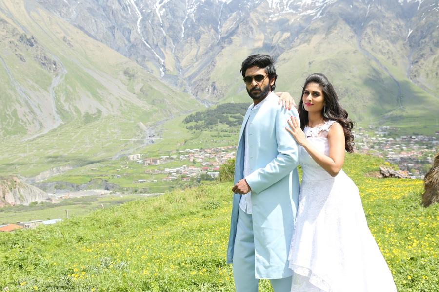 Vikram Prabhu, Shamil Stills From Veera Sivaji Movie