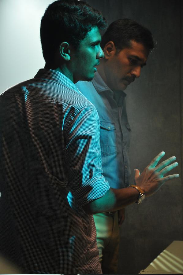 Dhuruvangal Pathinaaru Movie Working Stills