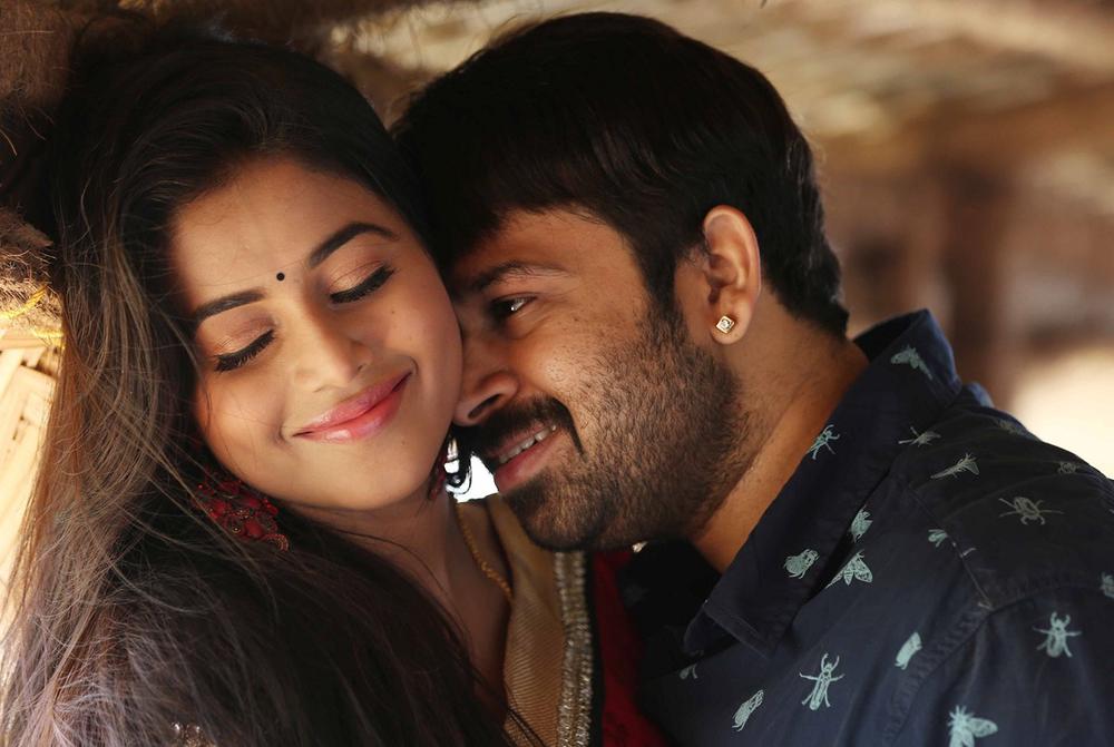 Ashwin Shekhar, Poorna Stills From Manal Kayiru 2