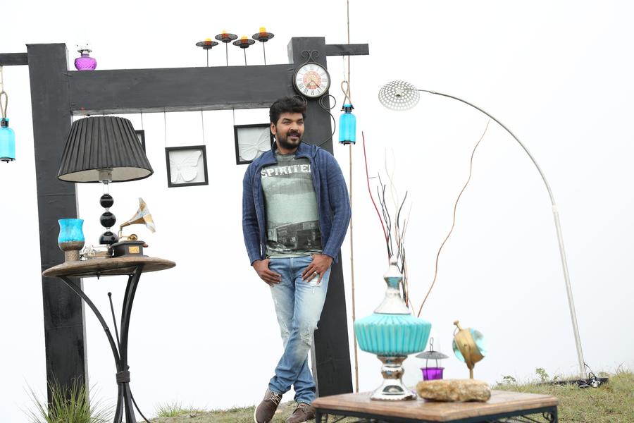 Enakku Vaitha Adimaigal Movie Stills