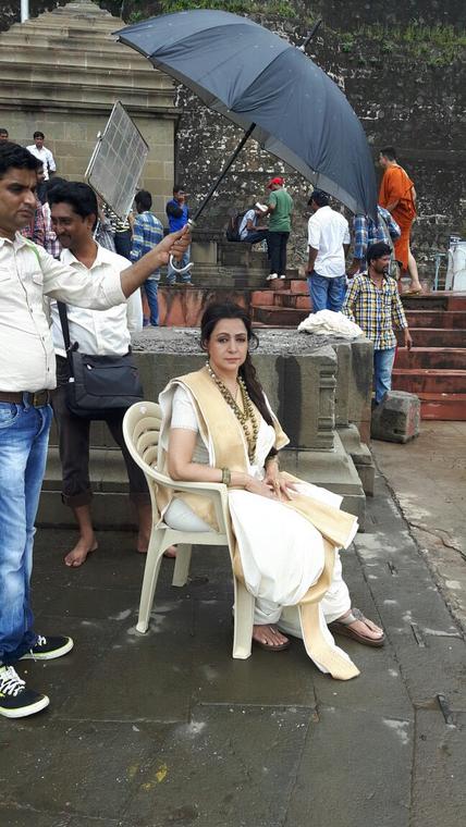 Hema Malini on the sets of Gautamiputra Satakarni