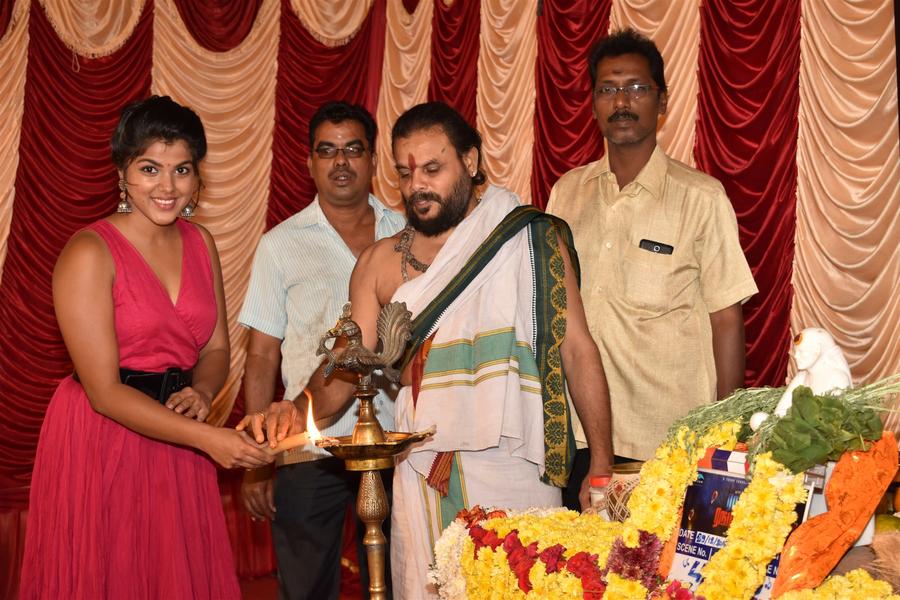 Raja Ranguski Tamil Movie Pooja Stills