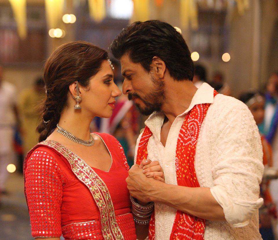 Udi Udi Jaye stills from Raees ft. Shah Rukh Khan, Mahira Khan