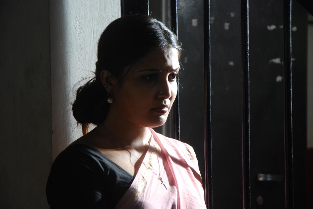 Sivappu Enakku Pidikkum Movie Stills | Sandra Amy