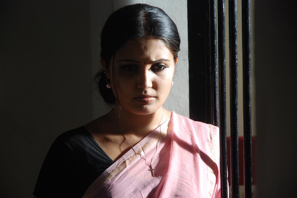 Sivappu Enakku Pidikkum Movie Stills | Sandra Amy