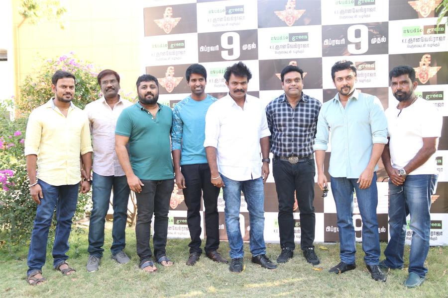 Suriya, Soori, Hari, Harris Jayaraj, Cinematographer Priyan and K. E. Gnanavel Raja at Si3 aka Singam 3 Movie Press Meet
