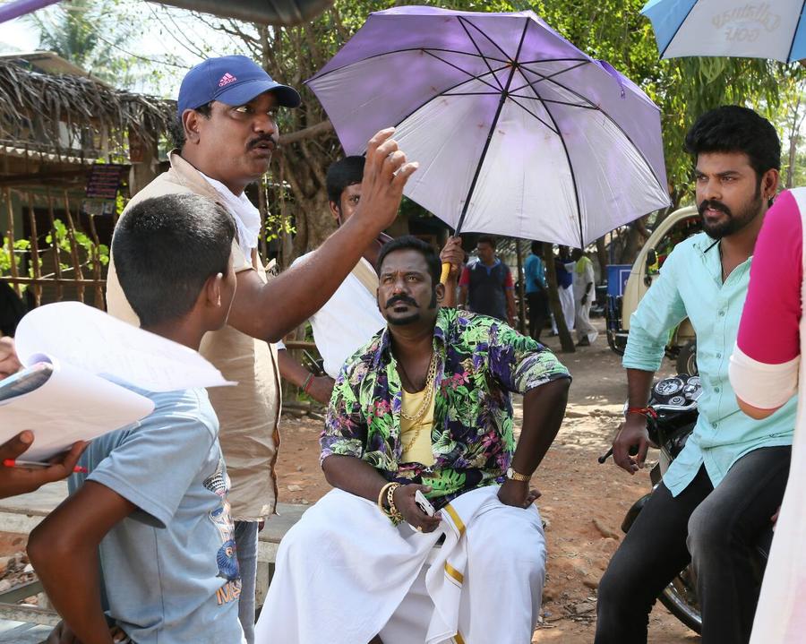 Mannar Vagaiyara Movie Working Stills | Robo Shankar, Vimal and Director Boopathy Pandian