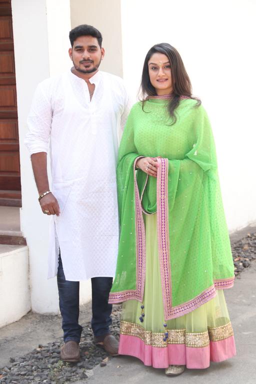 Agalya Tamil Movie Pooja Stills