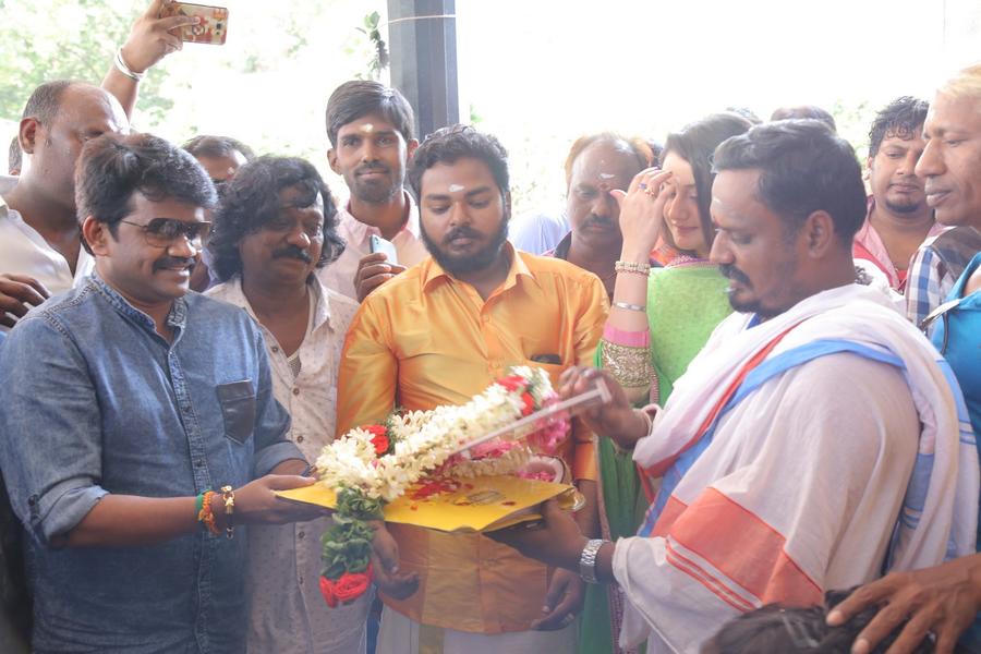 Agalya Tamil Movie Pooja Stills