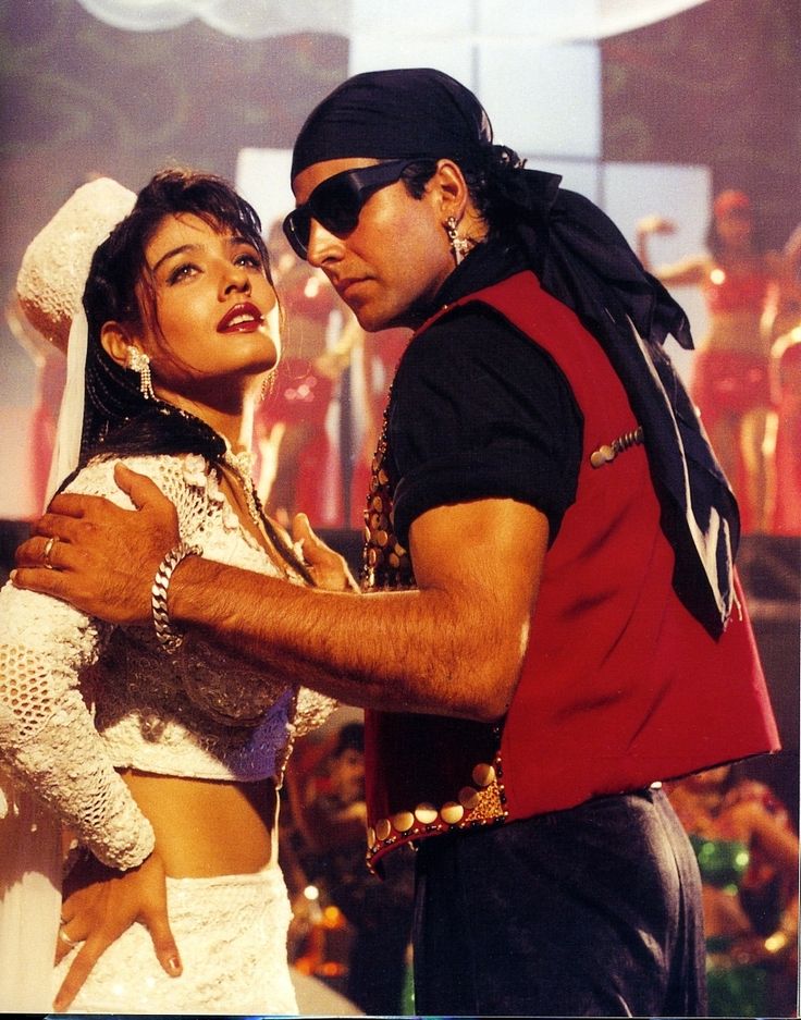 Mohra Movie Tu Cheez Badi Hai Mast Song Stills | Akshay Kumar, Raveena Tandon
