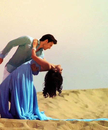 Jeena Isi Ka Naam Hai Hindi Movie Stills | Himansh Kohli, Manjari Fadnis