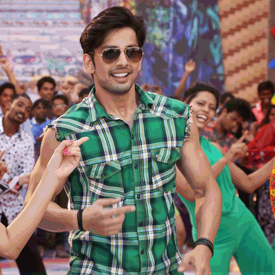 Jeena Isi Ka Naam Hai Hindi Movie Stills