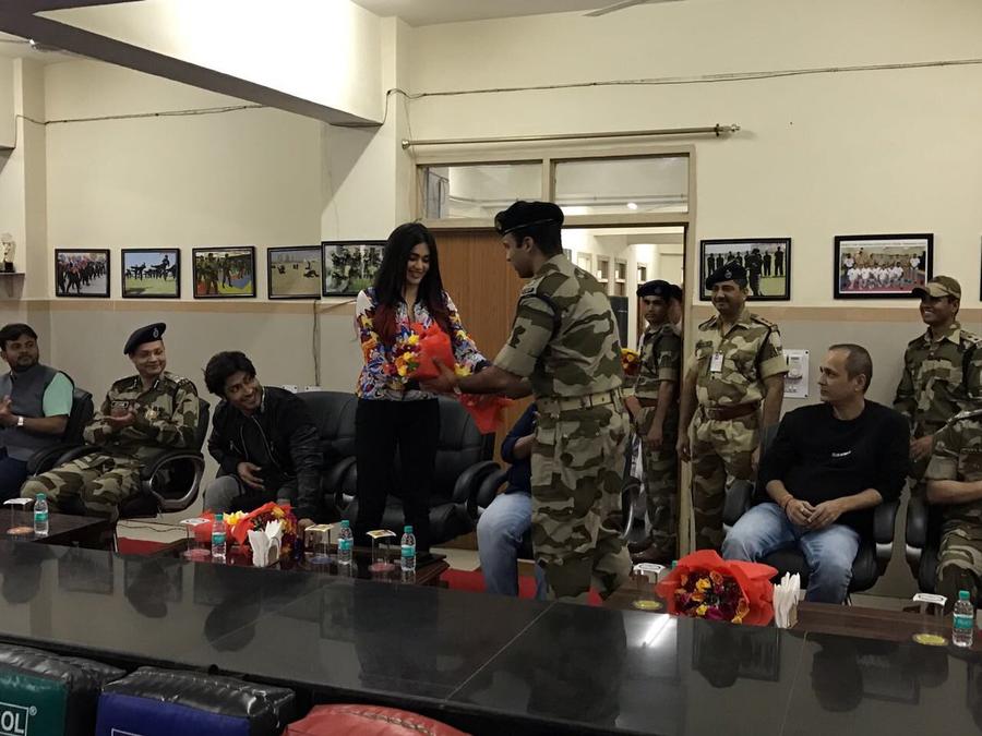 Team Commando 2 meets the Central Industrial Security Forces in SSG Centre in Delhi