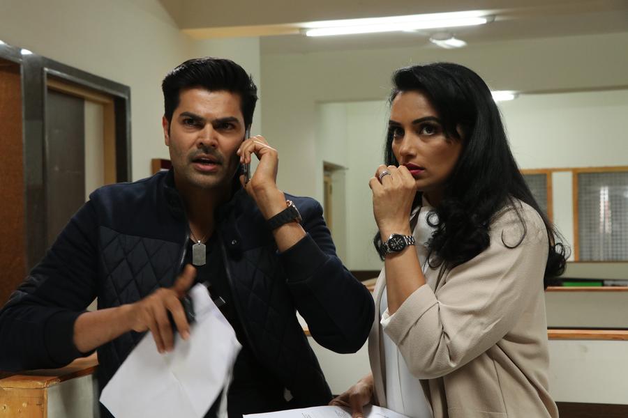 Inayathalam Tamil Movie Stills | Ganesh Venkatraman, Shweta Menon