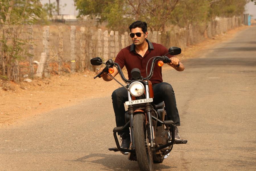 Inayathalam Tamil Movie Stills | Ganesh Venkatraman