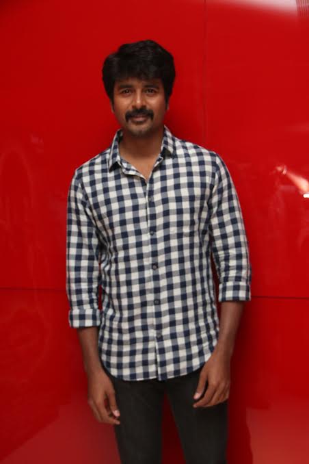 Sivakarthikeyan in Maragadha Naanayam Audio Launch