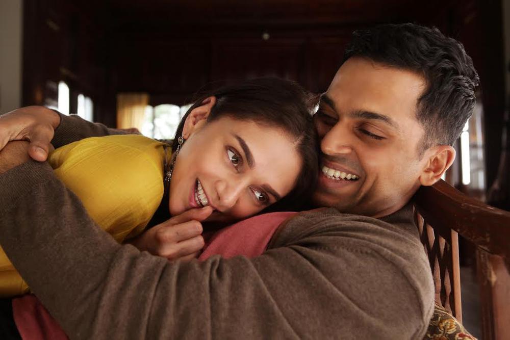Karthi, Adithi Rao Hydari still from Kaatru Veliyidai