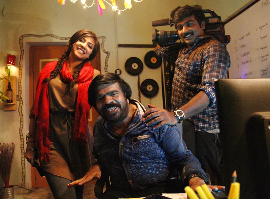 Kavan Movie Stills | Madonna Sebastian, Vijay Sethupathi, TR