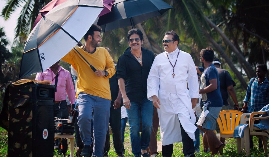 Akkineni Nagarjuna and Ohmkar on the sets of Raju Gari Gadhi 2