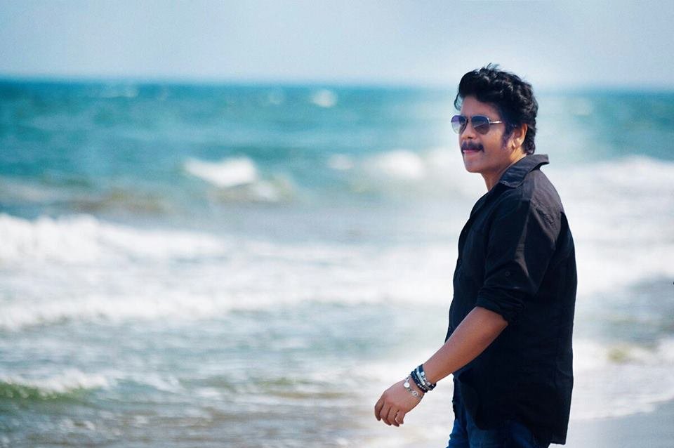Ever stylish Akkineni Nagarjuna from the sets of Raju Gari Gadhi 2