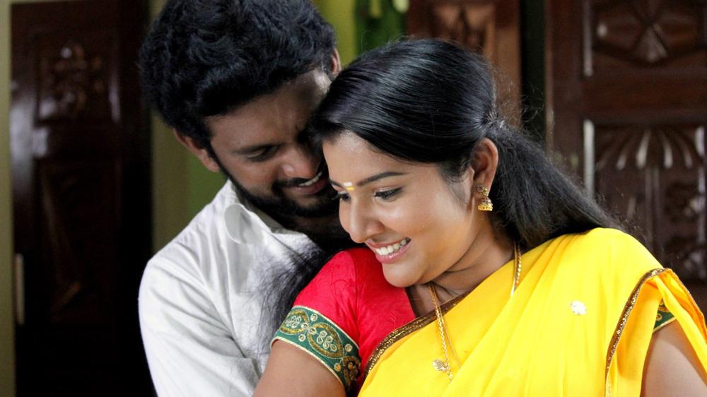 Stills From Arasakulam Tamil Movie | Rathan Mouli, Nayana Nair