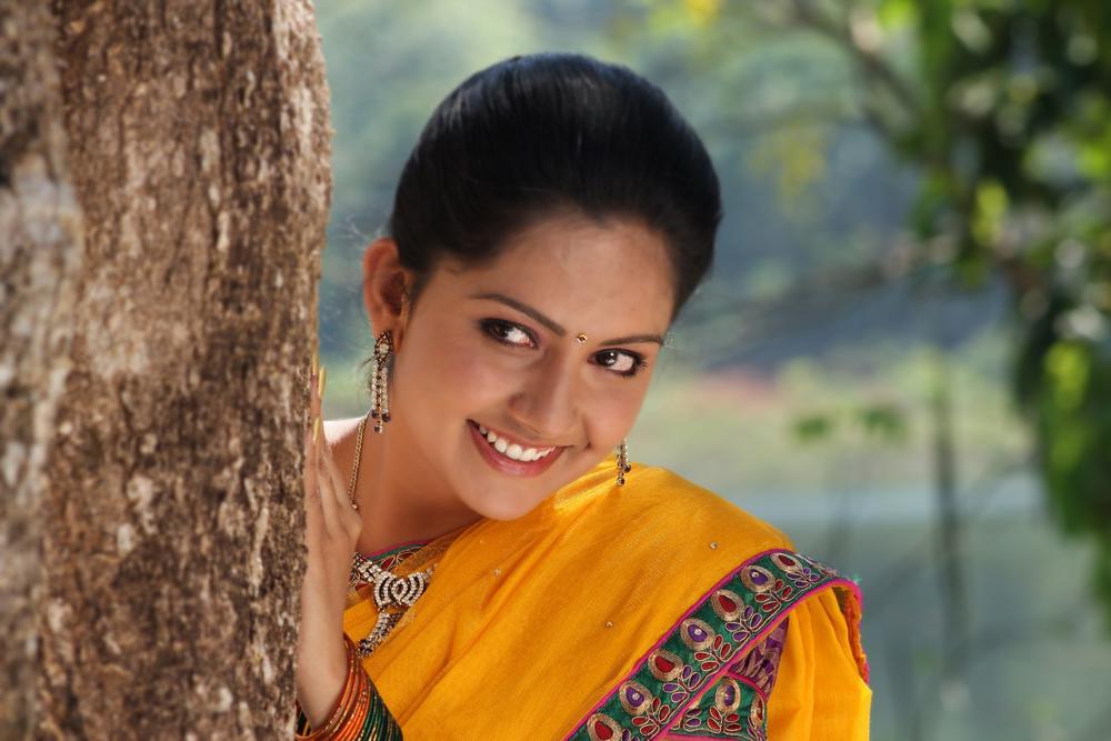 Ahathinai Tamil Movie Stills | Mahima Nambiar