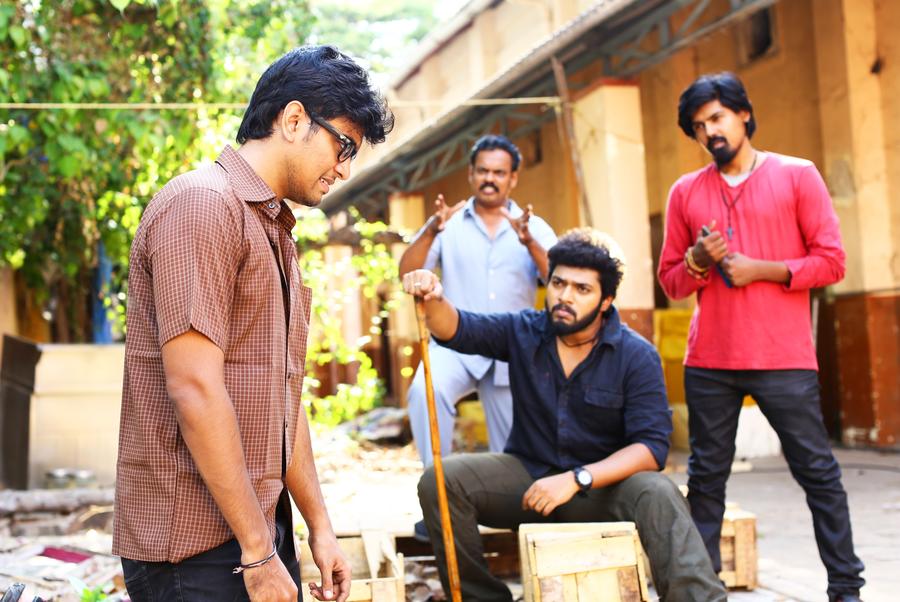 Naalu Peruku Nalladhuna Edhuvum Thappilla Movie Stills