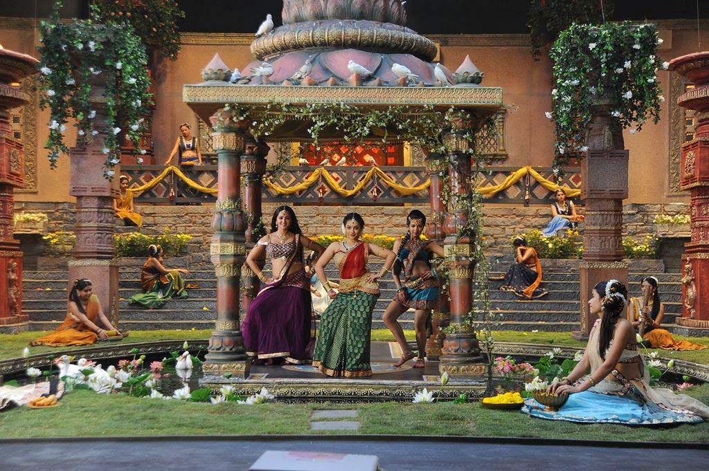 Rudramadevi Telugu Movie Latest Stills | Anushka Shetty, Nithya Menen, Catherine Tresa