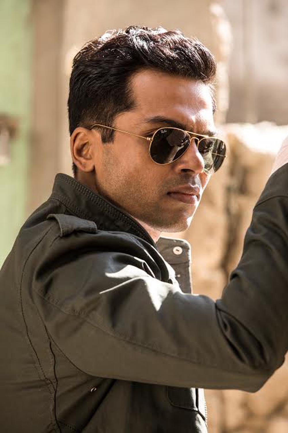 Kaatru Veliyidai Tamil Movie | Karthi