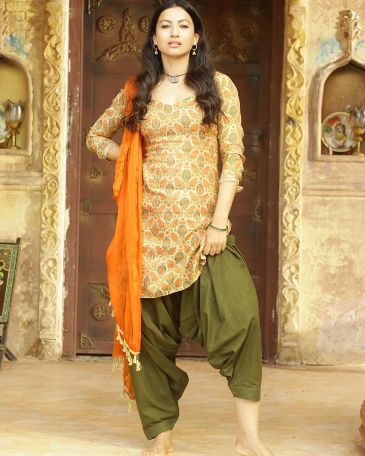 Gauhar Khan Stills from the sets of Begum Jaan