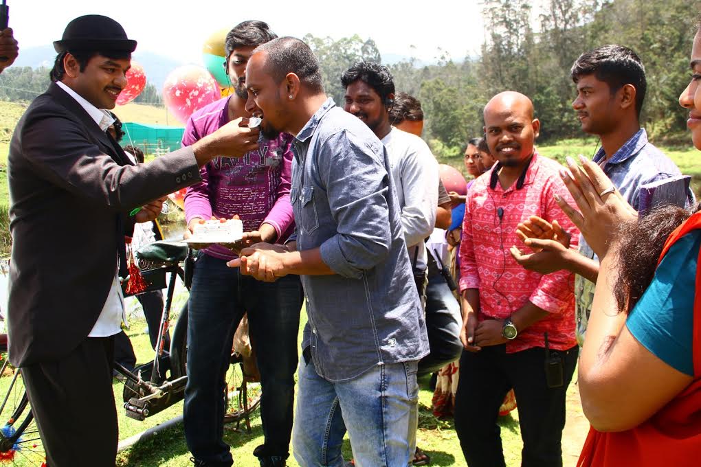 Actor Jai's birthday celebration in ‘Balloon’ shooting sets