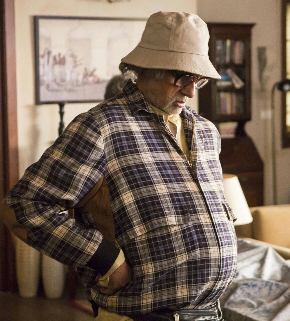 Piku Hindi Movie Stills | Amitabh Bachchan