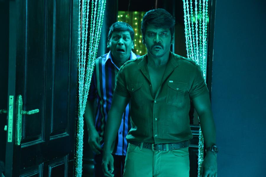 Raghava Lawrence, Vadivelu Stills From Sivalinga