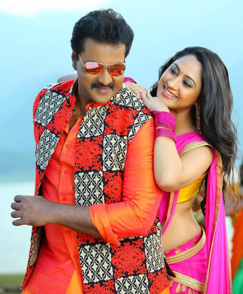 stills of Sunil and Miya George from Ungarala Rambabu