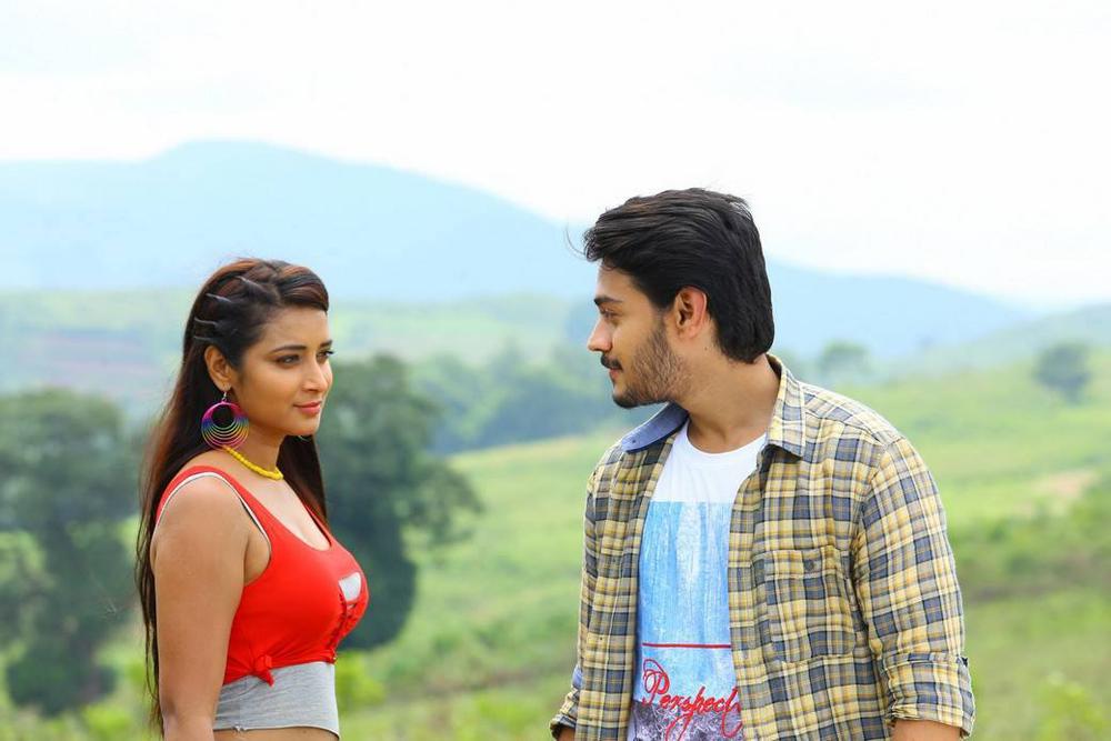Ram Karthik and Bhanu Tripatri Stills From Iddari Madhya 18
