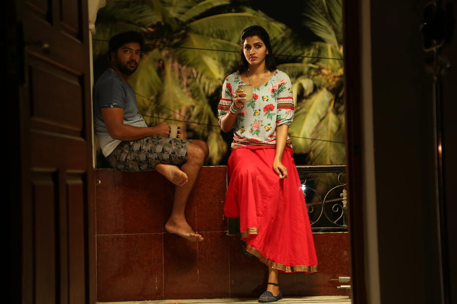 Kalaiyarasan and Dhansika Stills From Uru Movie