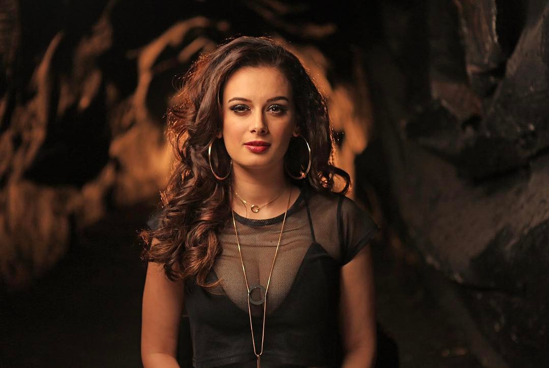 Stunning Evelyn Sharma Stills