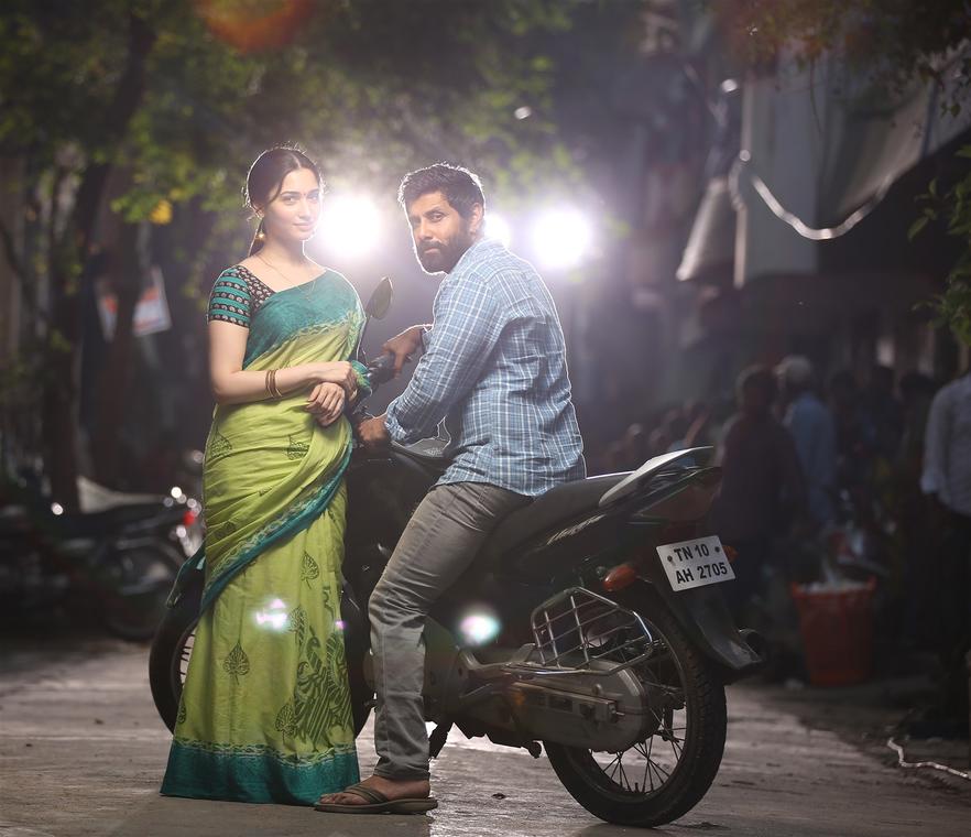 New Stills Of Vikram and Tamannaah From Sketch Tamil Movie