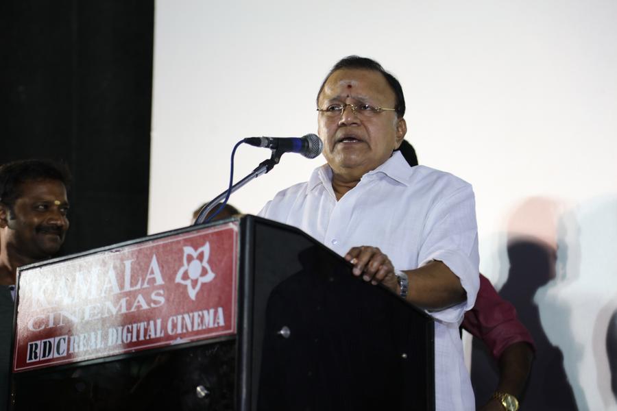 Sangili Bungili Kadhava Thorae Success Celebration at Kamala Cinemas