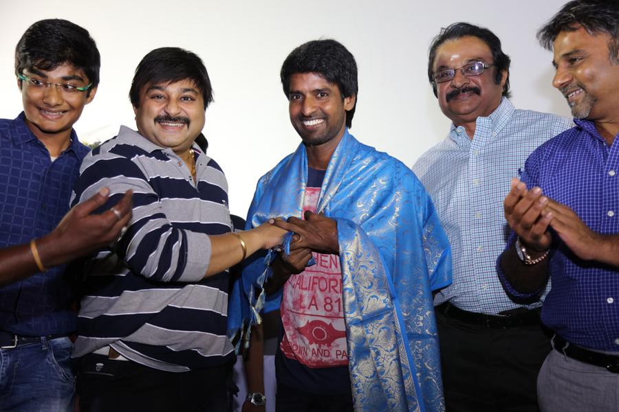 Sangili Bungili Kadhava Thorae Success Celebration at Kamala Cinemas
