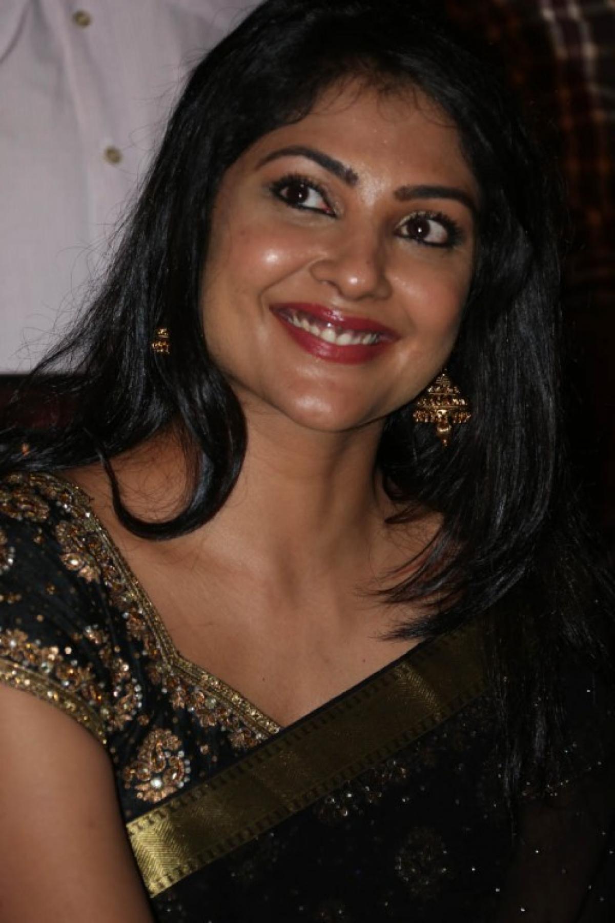 Actress Kamalinee Mukarjee Stills\r\n